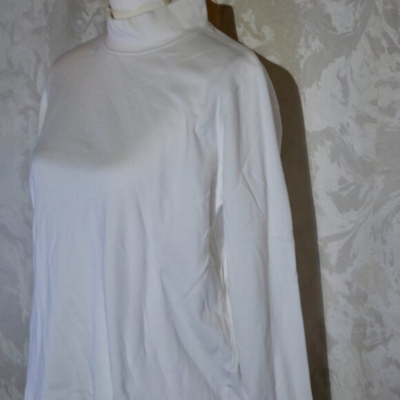 L.L. Bean Women's White Mock Neck Top Size | L - Picture 2 of 5